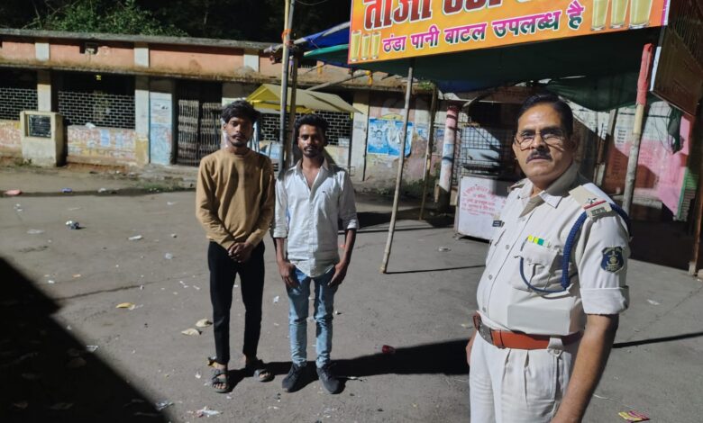 कोरबा म रात के मस्ती भारी पड़िस, पुलिस 170 झन ला धर दबोचिस!
