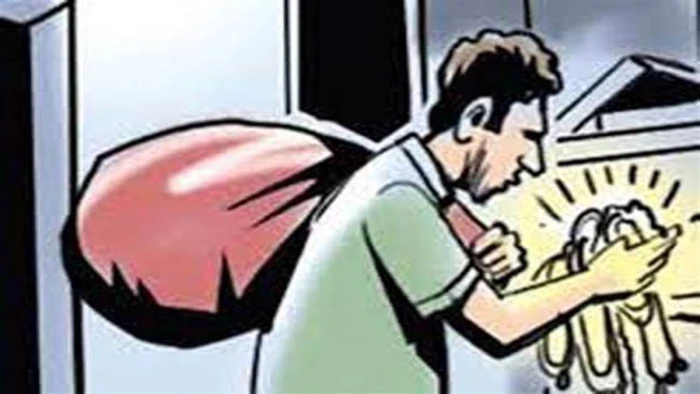 पुलिस बनकर युवक से ठगी, CMD चौक के पास रोककर वसूले रुपए