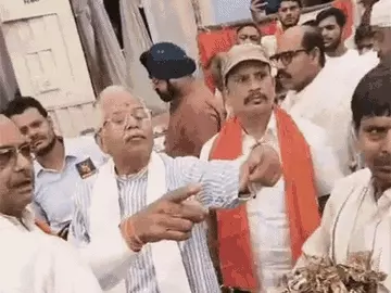 सुशासन तिहार कार्यक्रम में मंच पर भिड़े भाजपा विधायक और कांग्रेस नेता, जमकर हुआ हंगामा