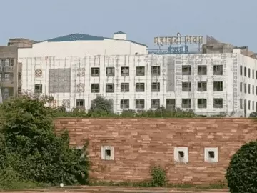 नक्सल प्रभावित जिलों में तबादले से बच रहे परिवहन अधिकारी-कर्मचारी, विभाग ने मांगा जवाब